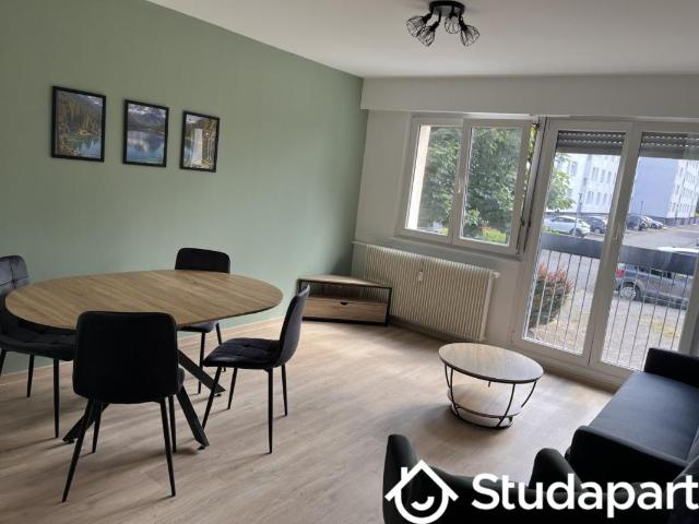 Chambre dans une colocation de 10m2