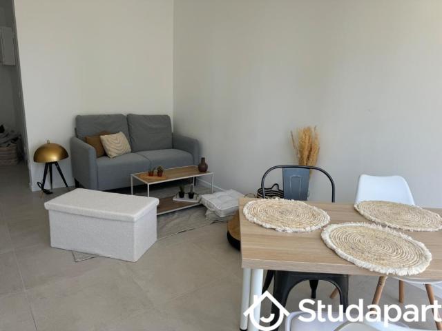 Chambre dans une colocation de 10m2