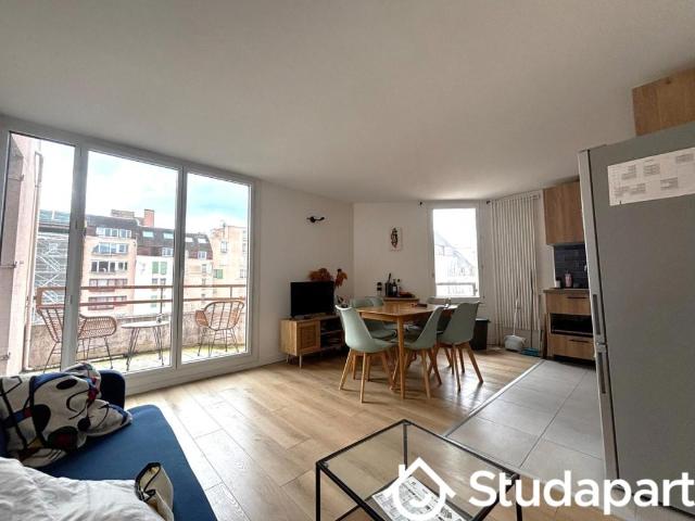 Chambre dans une colocation de 10m2