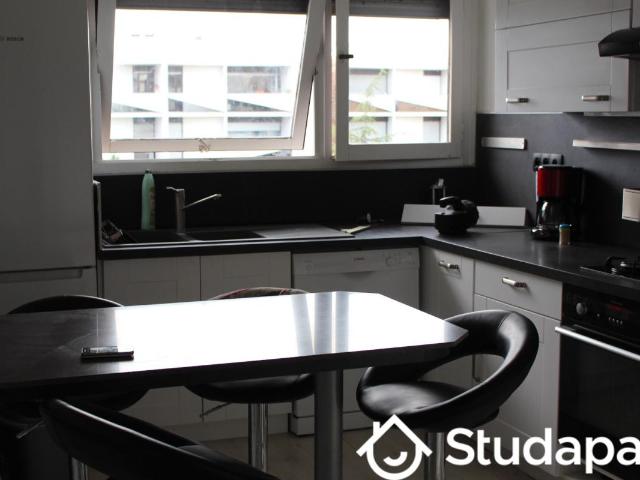 Chambre dans une colocation de 10m2