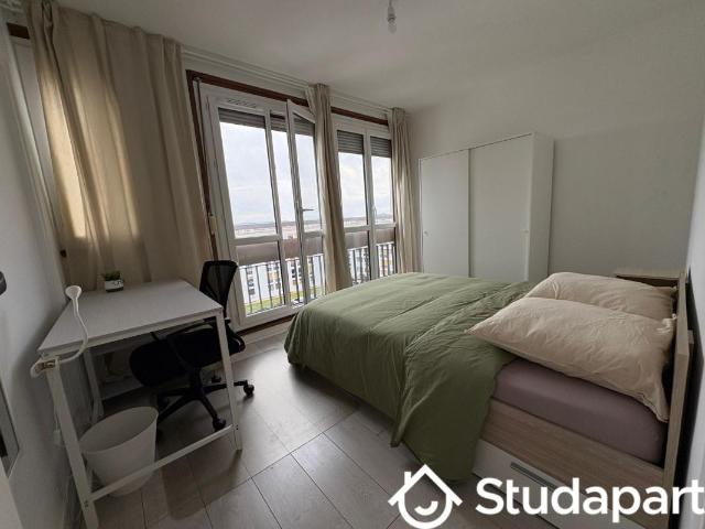Chambre dans une colocation de 10m2