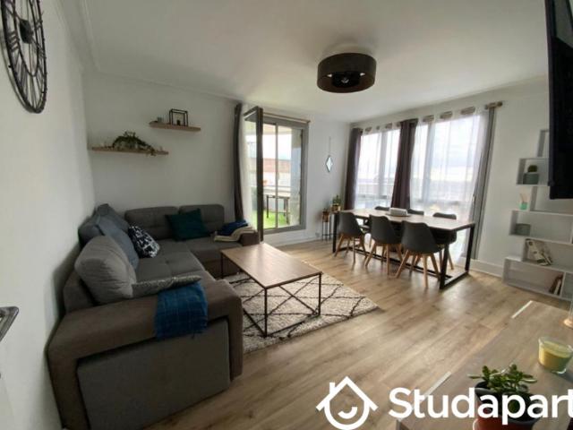 Chambre dans une colocation de 10m2