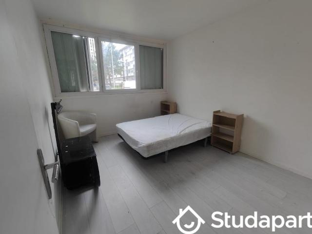 Chambre dans une colocation de 10m2