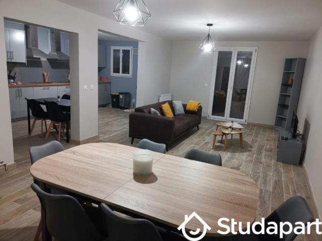 Chambre dans une colocation de 10m2