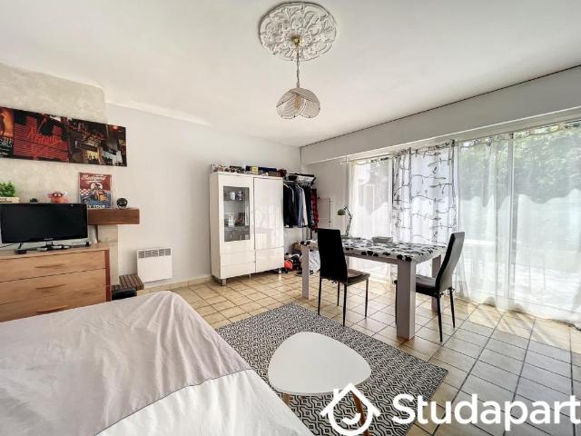 Chambre dans une colocation de 10m2