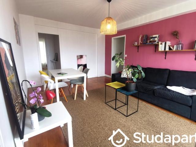 Chambre dans une colocation de 10m2