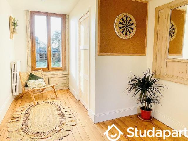 Chambre dans une colocation de 10m2