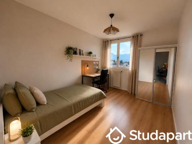 Chambre dans une colocation de 10m2