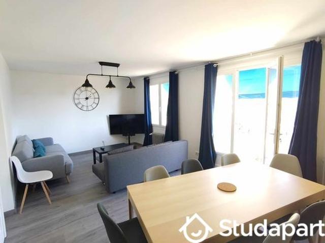 Chambre dans une colocation de 10m2