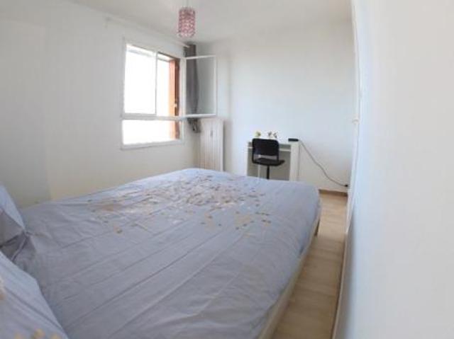 Chambre dans une colocation de 10m2