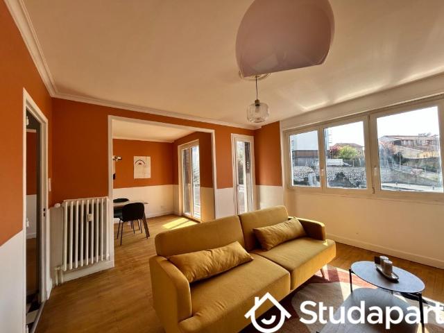 Chambre dans une colocation de 10m2