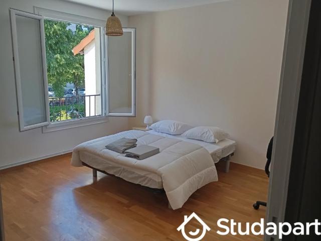 Chambre dans une colocation de 10m2