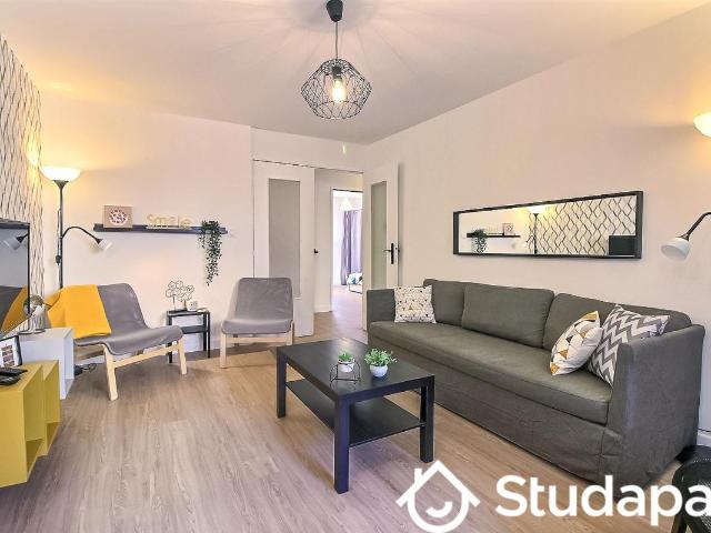 Chambre dans une colocation de 10m2
