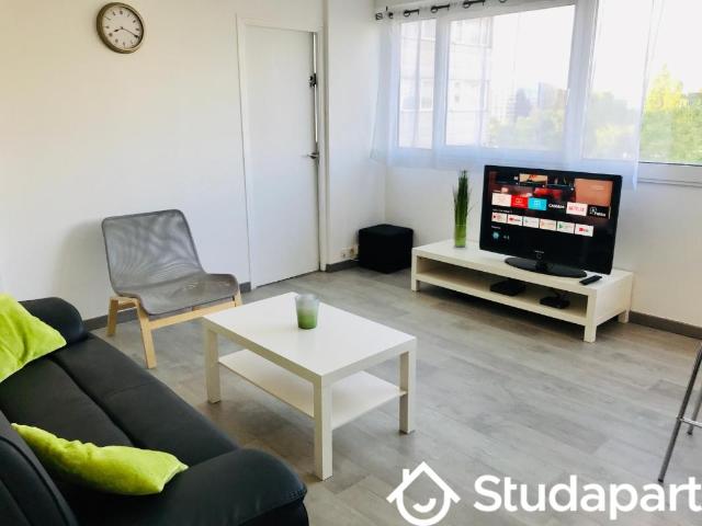 Chambre dans une colocation de 10m2