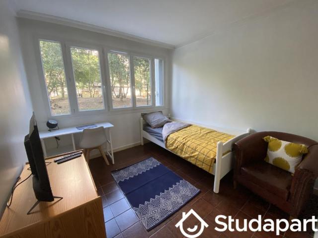 Chambre dans une colocation de 10m2