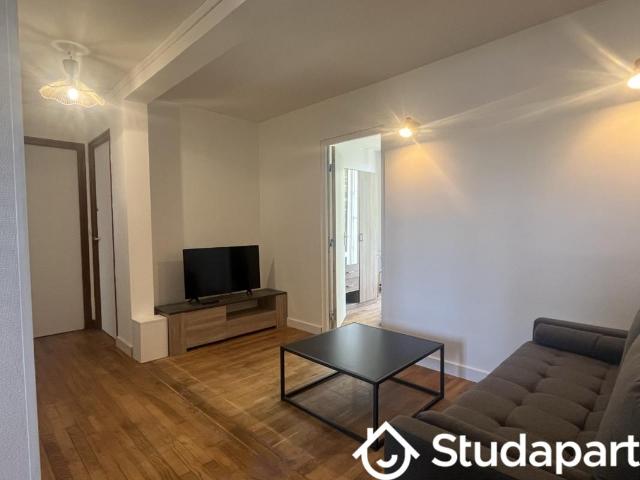 Chambre dans une colocation de 10m2