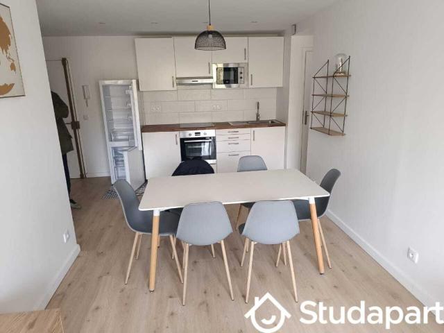Chambre dans une colocation de 10m2