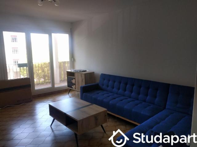 Chambre dans une colocation de 10m2