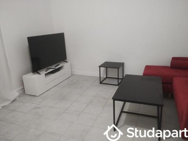 Chambre dans une colocation de 10m2