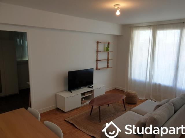 Chambre dans une colocation de 10m2