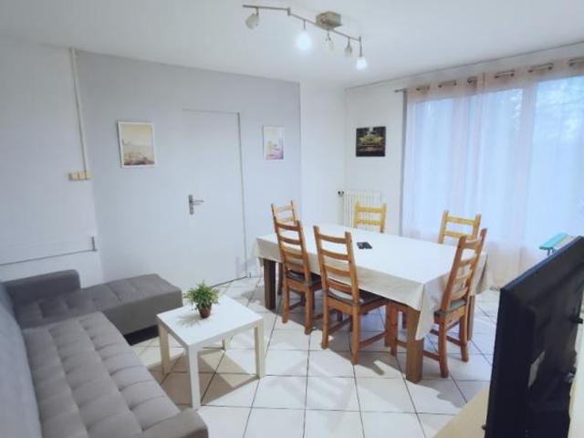 Chambre dans une colocation de 10m2