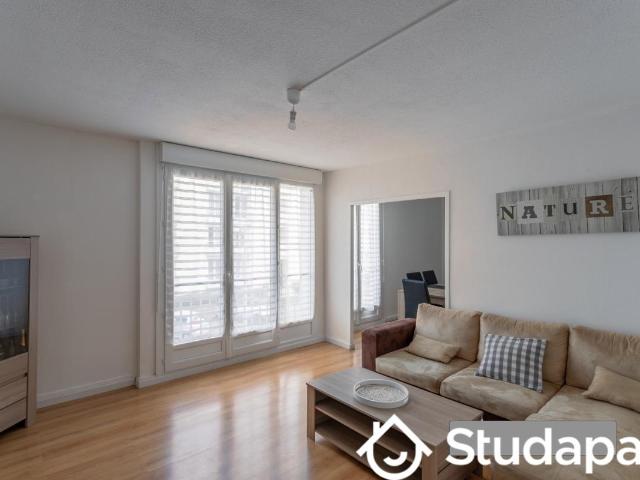 Chambre dans une colocation de 10m2