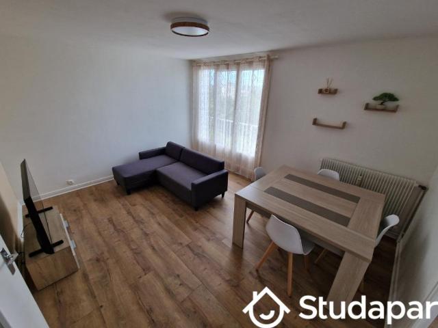 Chambre dans une colocation de 10m2