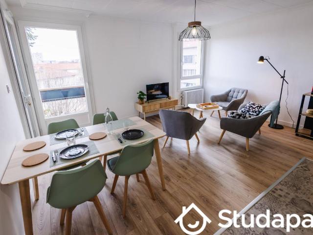 Chambre dans une colocation de 10m2
