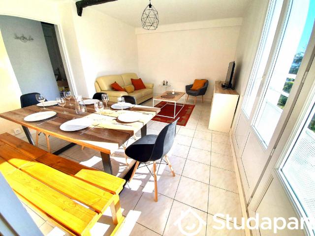 Chambre dans une colocation de 10m2