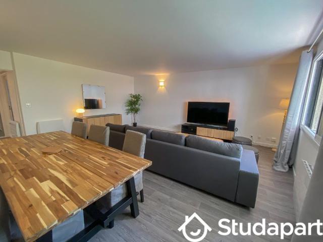Chambre dans une colocation de 10m2