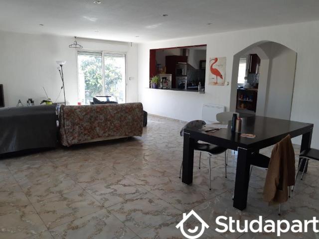 Chambre dans une colocation de 11m2