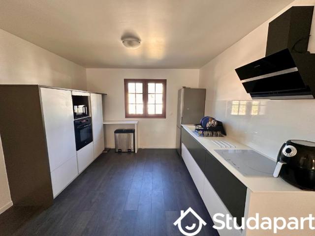Chambre dans une colocation de 11m2