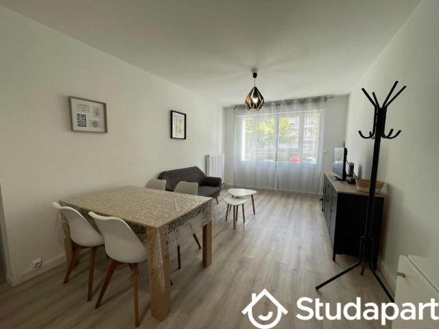 Chambre dans une colocation de 11m2