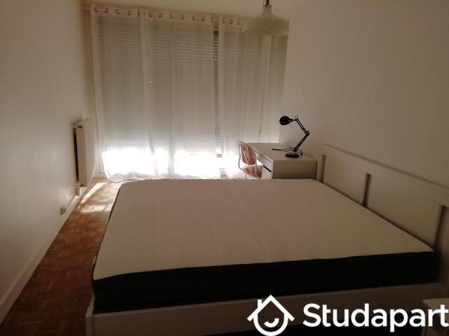 Chambre dans une colocation de 11m2