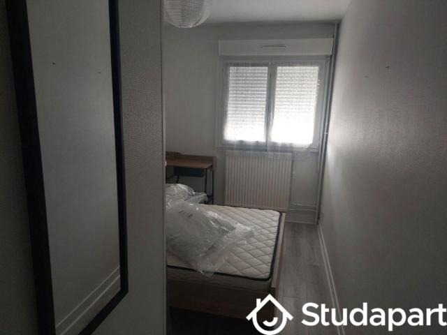 Chambre dans une colocation de 11m2