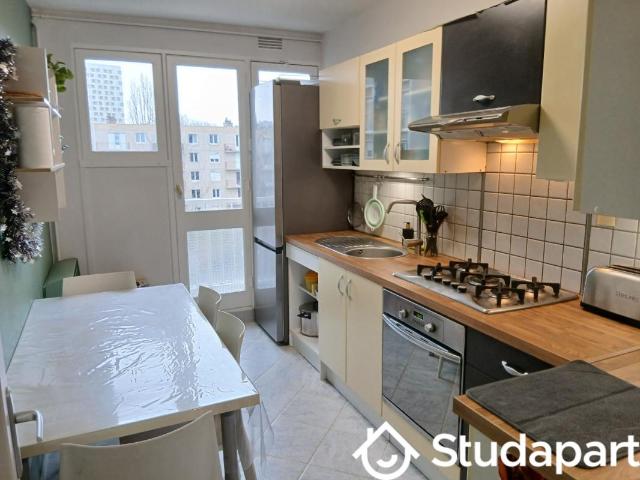 Chambre dans une colocation de 11m2