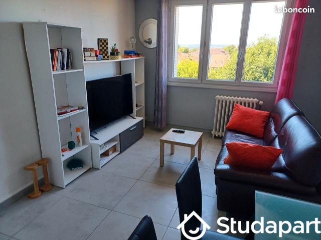 Chambre dans une colocation de 11m2
