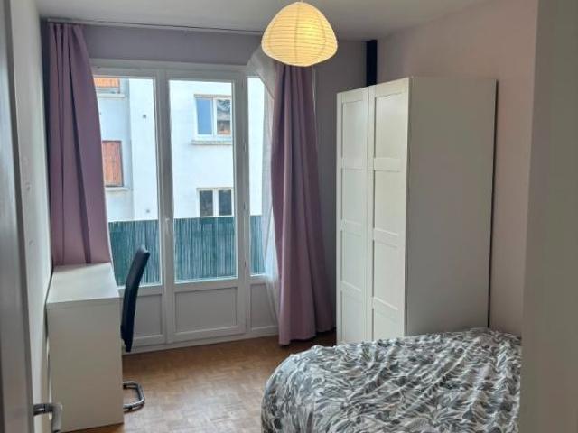 Chambre dans une colocation de 11m2