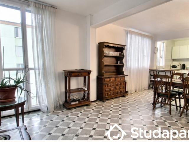 Chambre dans une colocation de 11m2