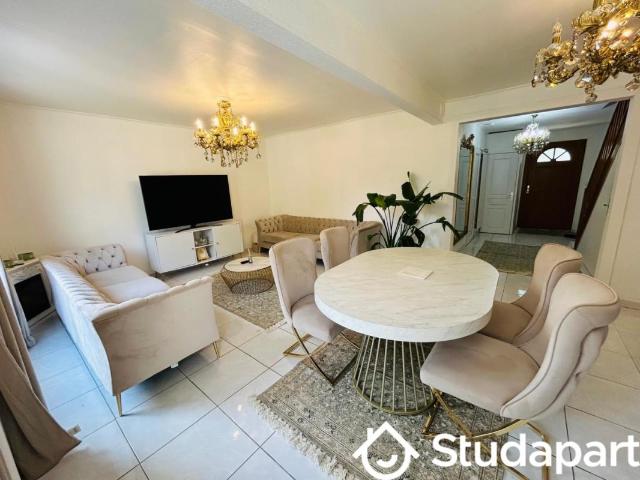Chambre dans une colocation de 11m2