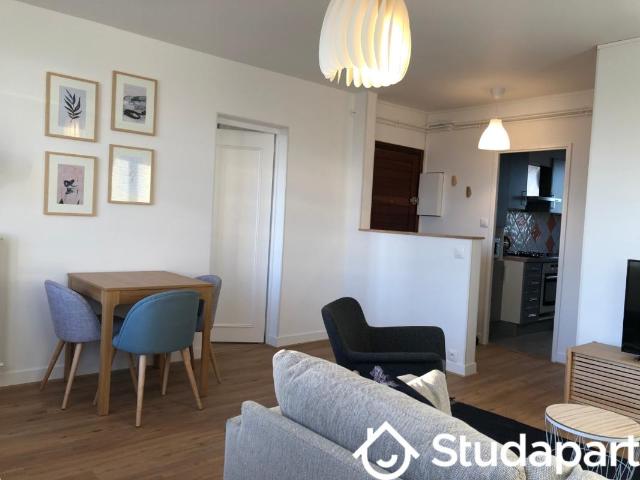 Chambre dans une colocation de 11m2