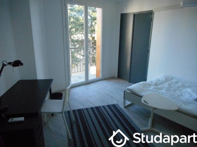 Chambre dans une colocation de 11m2