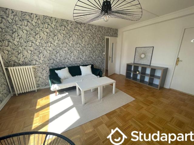 Chambre dans une colocation de 11m2
