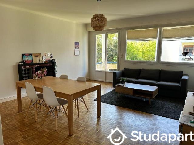 Chambre dans une colocation de 11m2