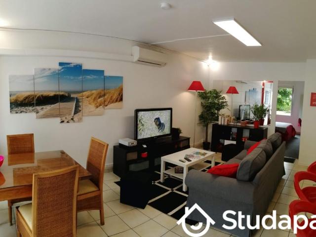 Chambre dans une colocation de 11m2