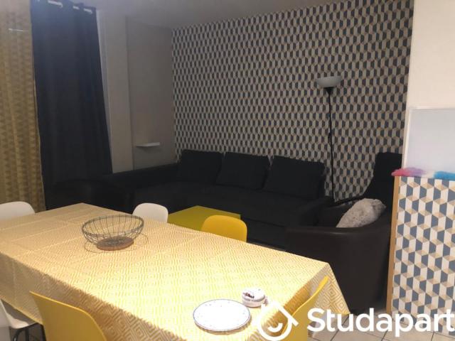 Chambre dans une colocation de 11m2
