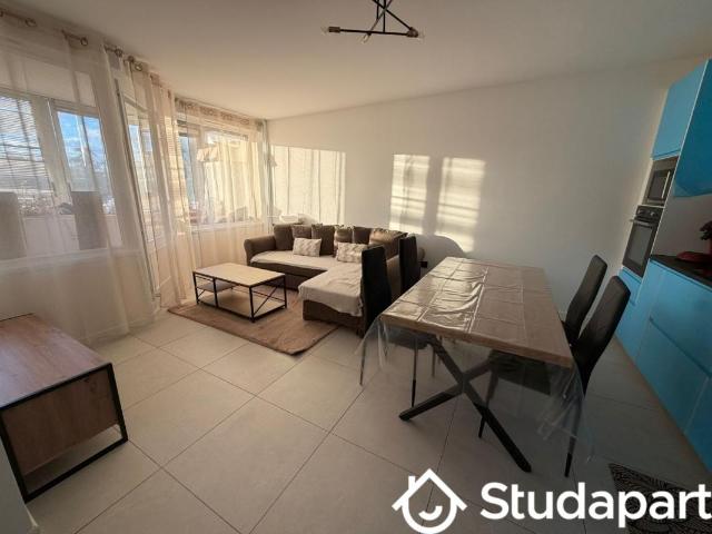 Chambre dans une colocation de 11m2