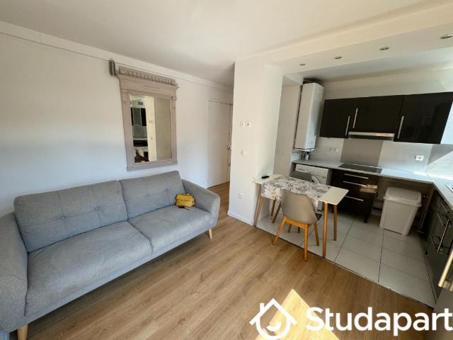 Chambre dans une colocation de 11m2