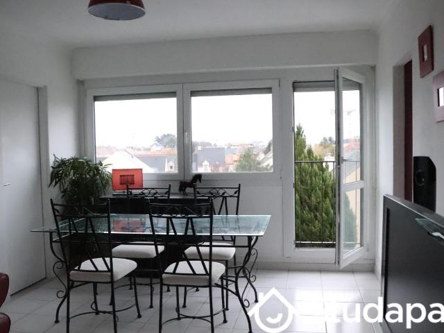 Chambre dans une colocation de 11m2