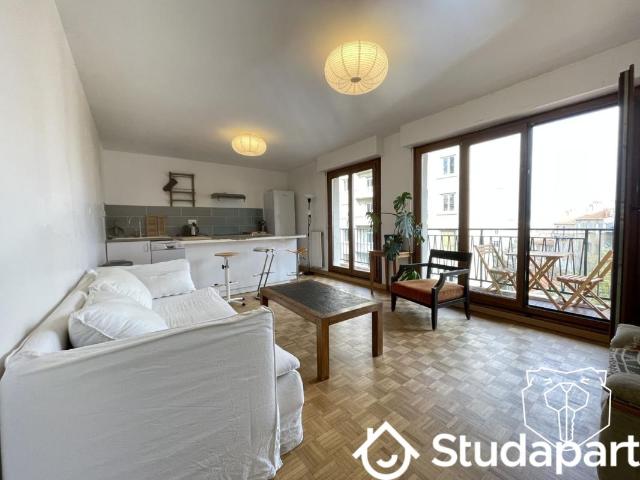 Chambre dans une colocation de 11m2